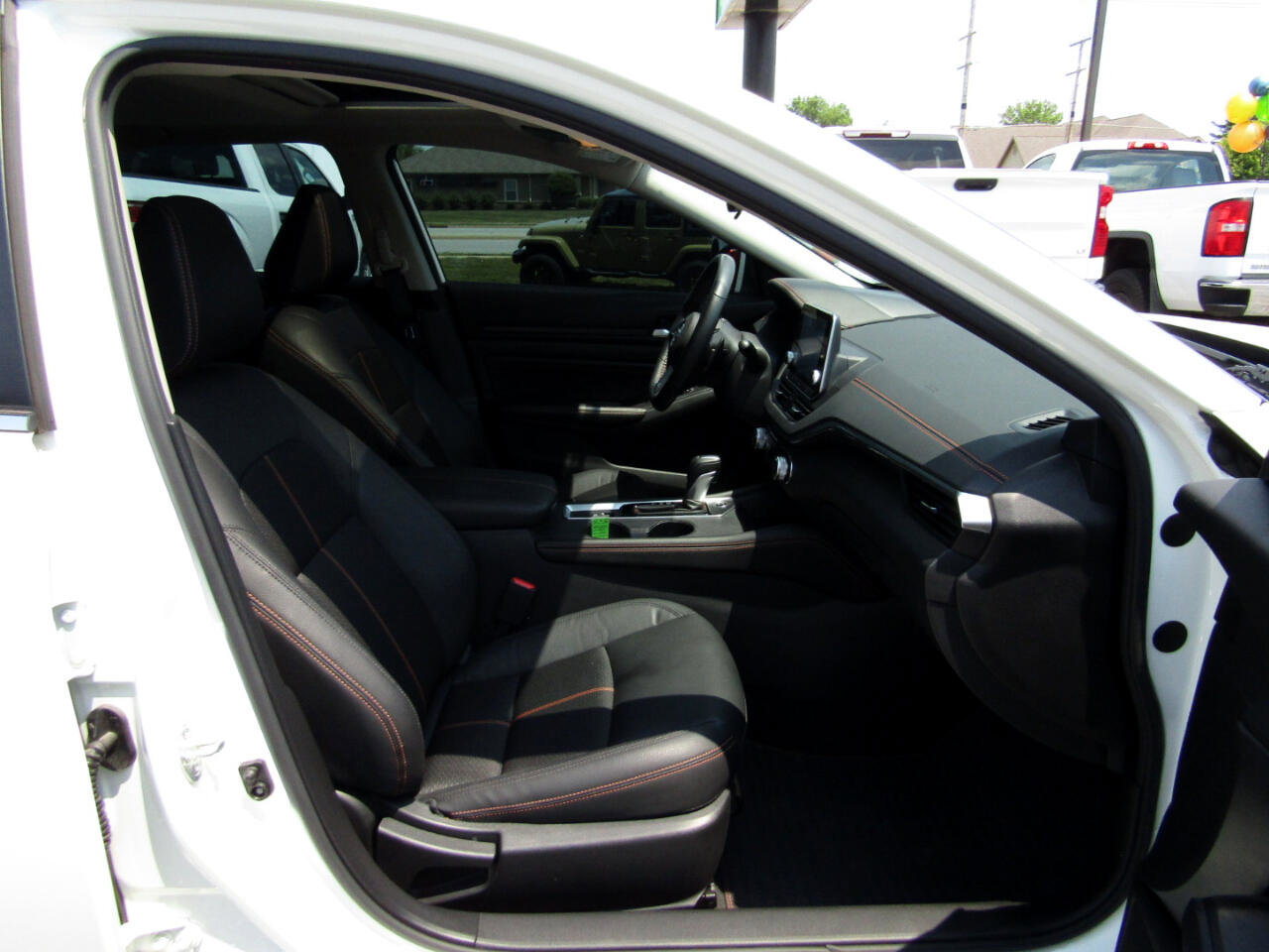 Used 2021 Nissan Altima 2.5 SR w/ SR Premium Package image 28