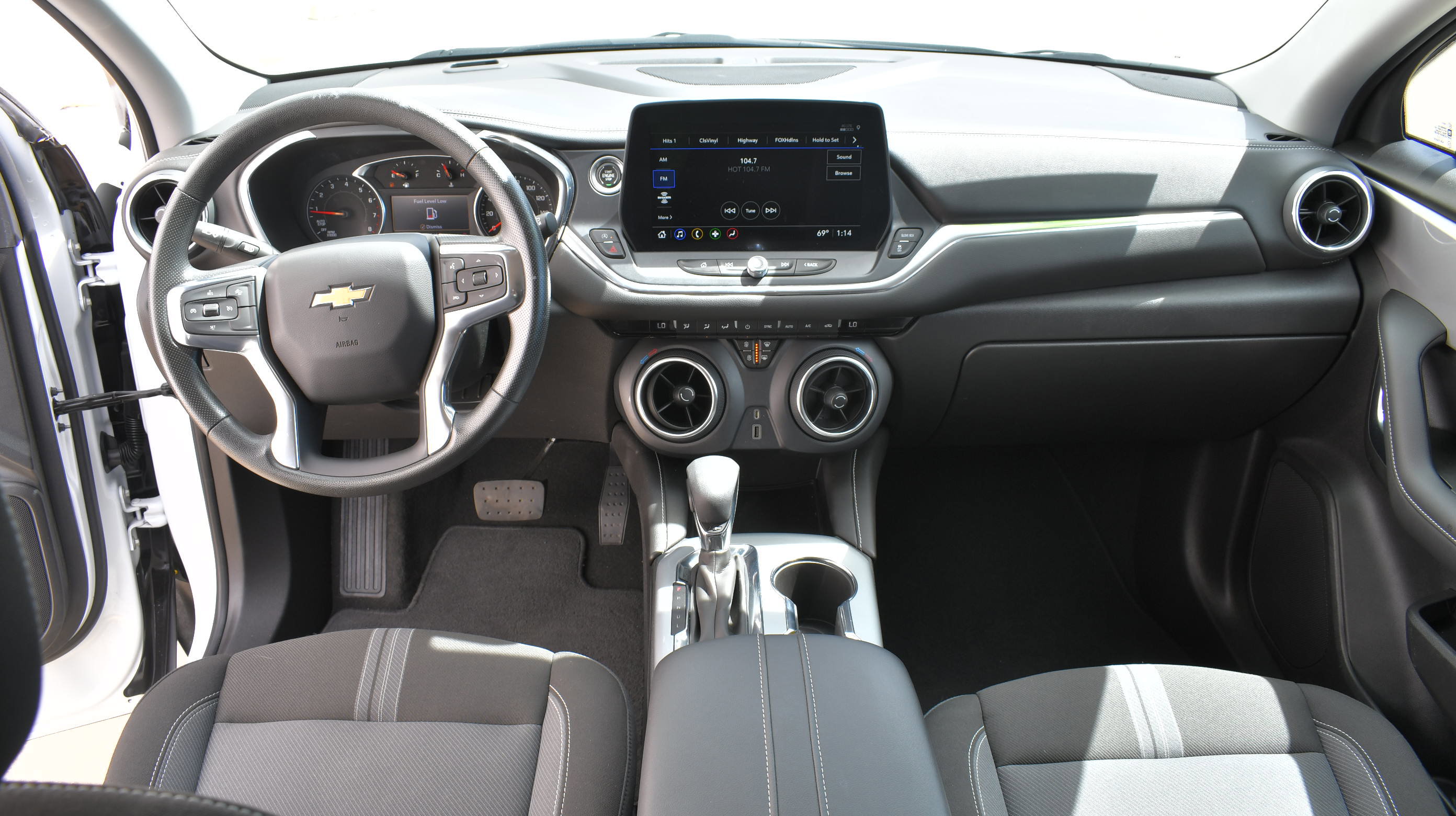 Used 2023 Chevrolet Blazer LT FWD image 12