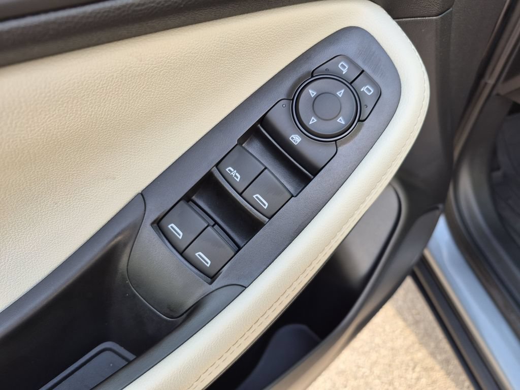 Used 2024 Buick Encore GX Preferred w/ Comfort Package FWD image 21