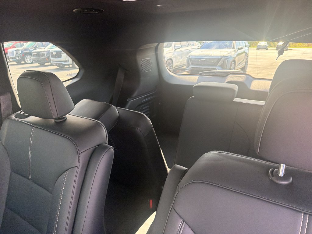 Used 2024 GMC Acadia Elevation w/ Luxury Package FWD image 23