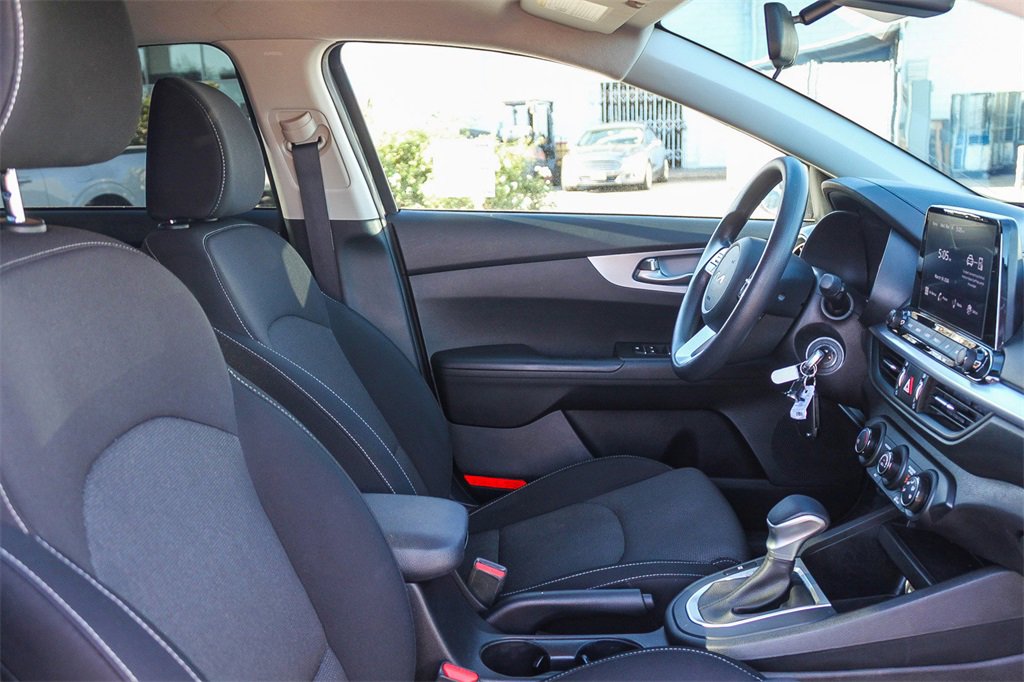 Used 2022 Kia Forte LXS w/ LXS Technology Package image 21