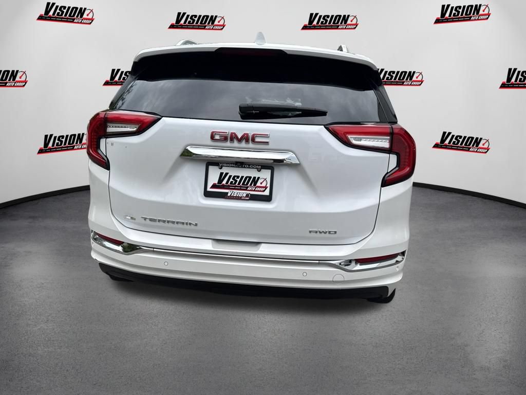 Used 2022 GMC Terrain Denali w/ Denali Premium Package AWD/4WD image 6