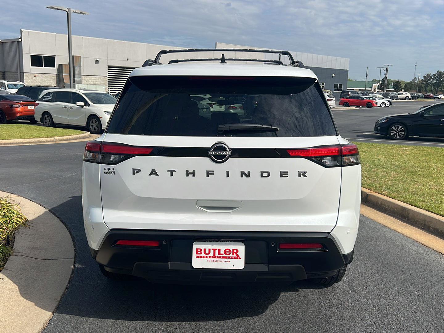 New 2026 Nissan Pathfinder SV image 5