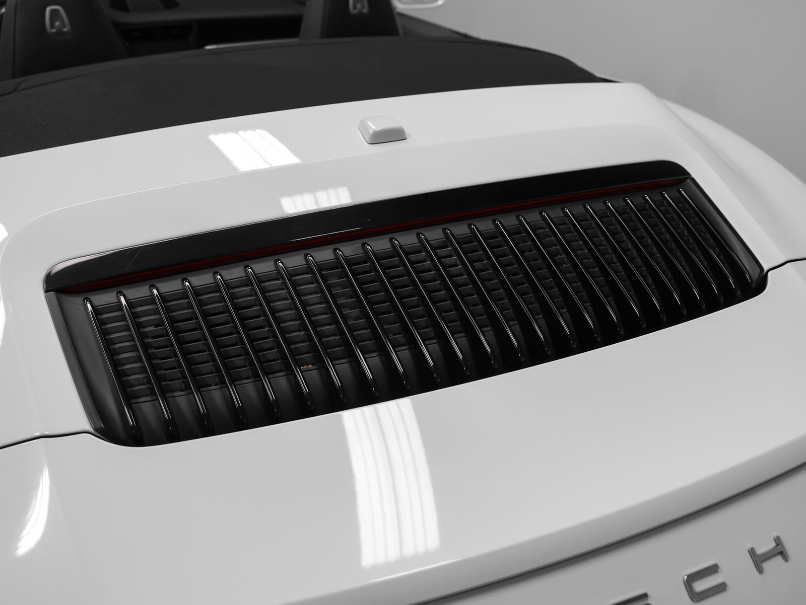 Certified 2017 Porsche 911 Carrera RWD image 19