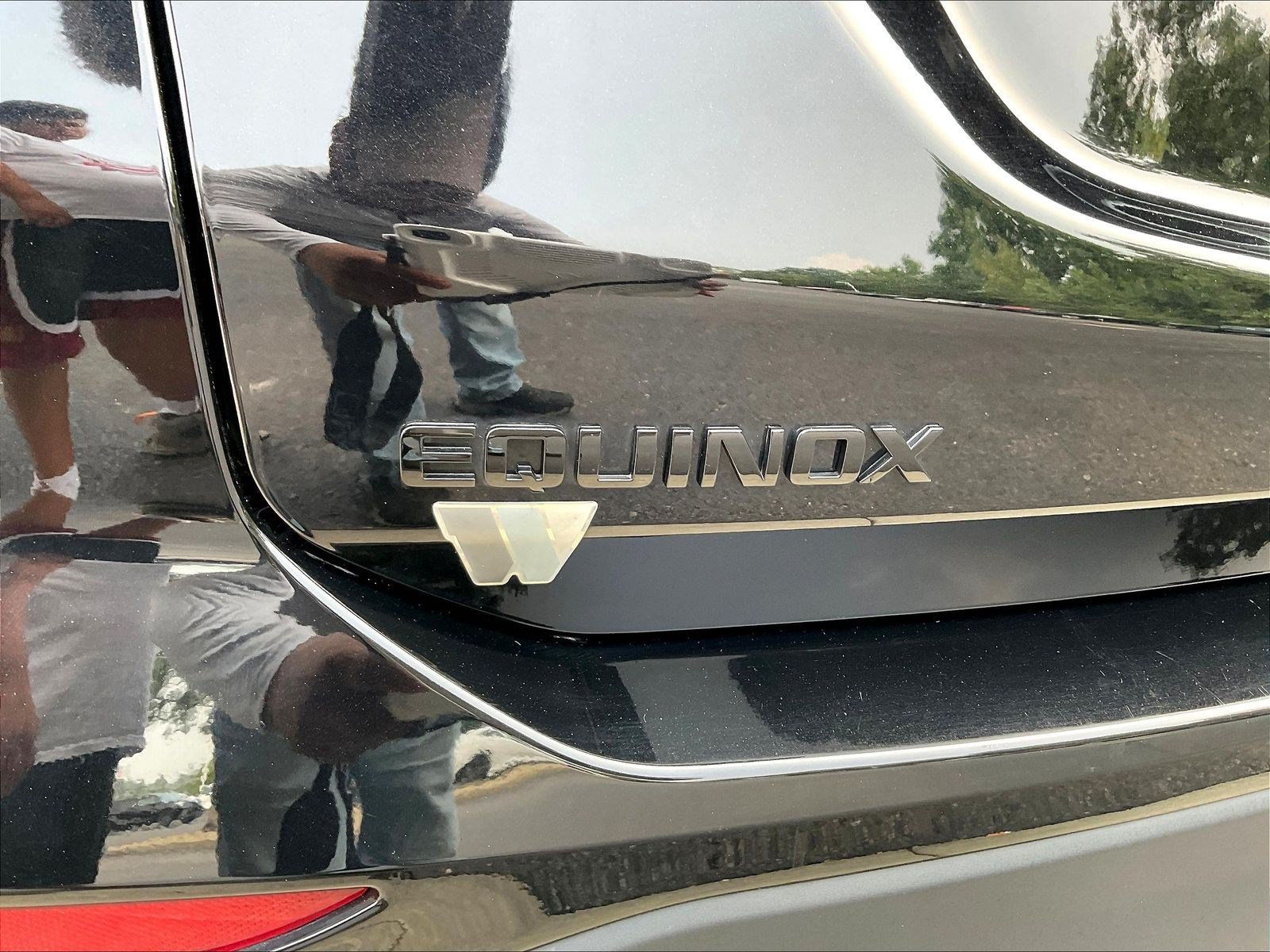 Used 2024 Chevrolet Equinox LS w/ Midnight Edition FWD image 23