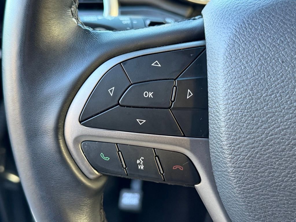 Certified 2021 Jeep Grand Cherokee Laredo image 24