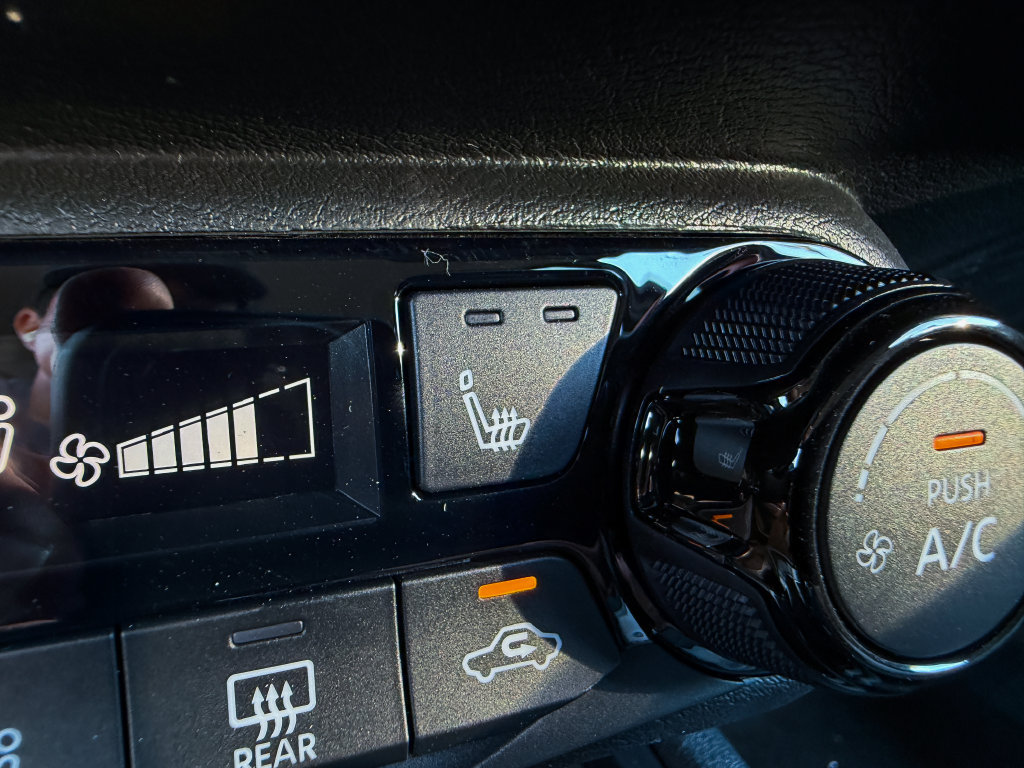 New 2027 Nissan Kicks SV AWD/4WD image 14
