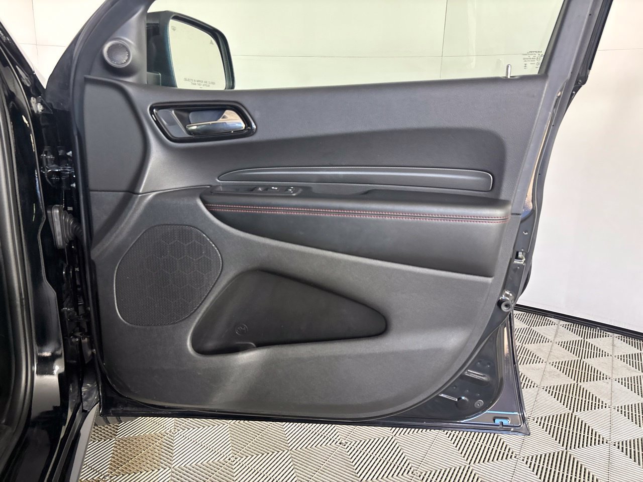 Used 2025 Dodge Durango GT AWD/4WD image 29