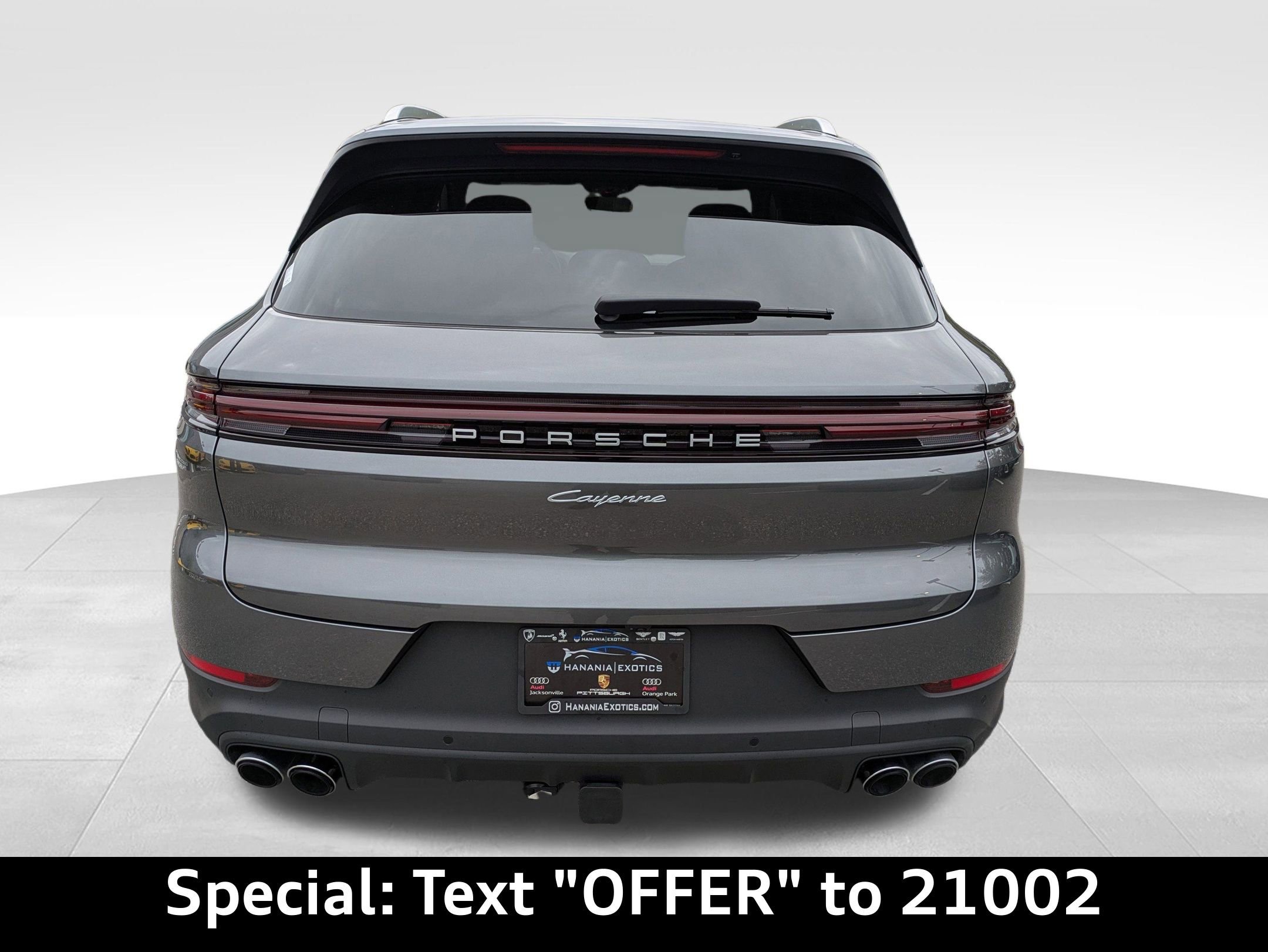 Used 2025 Porsche Cayenne image 5