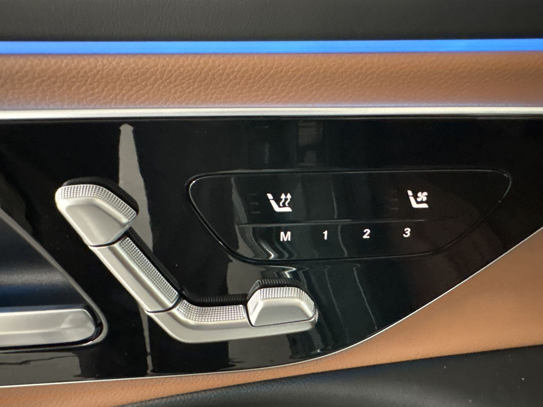 New 2026 Mercedes-Benz E 450 4MATIC Sedan image 24