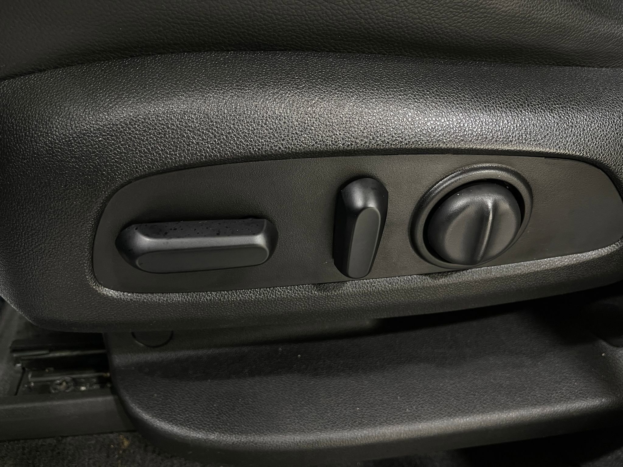 Used 2019 Chevrolet Traverse RS AWD/4WD image 17