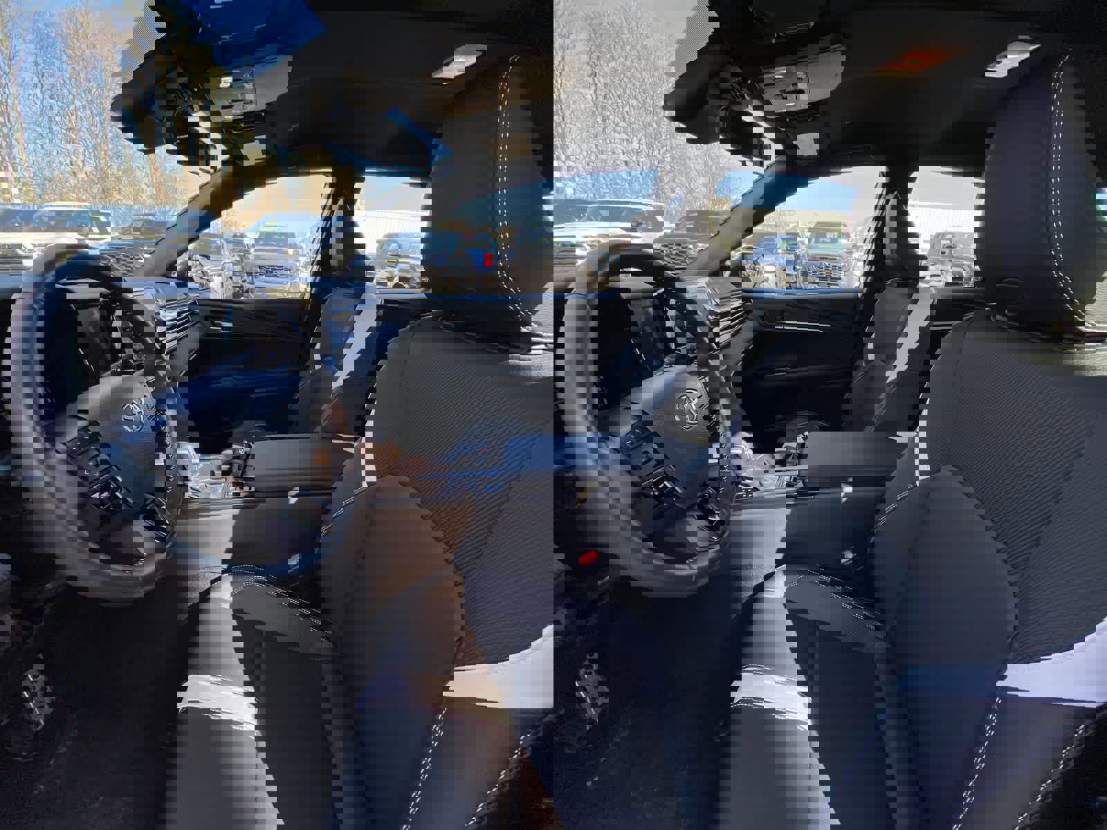 Used 2025 Toyota Camry SE image 19