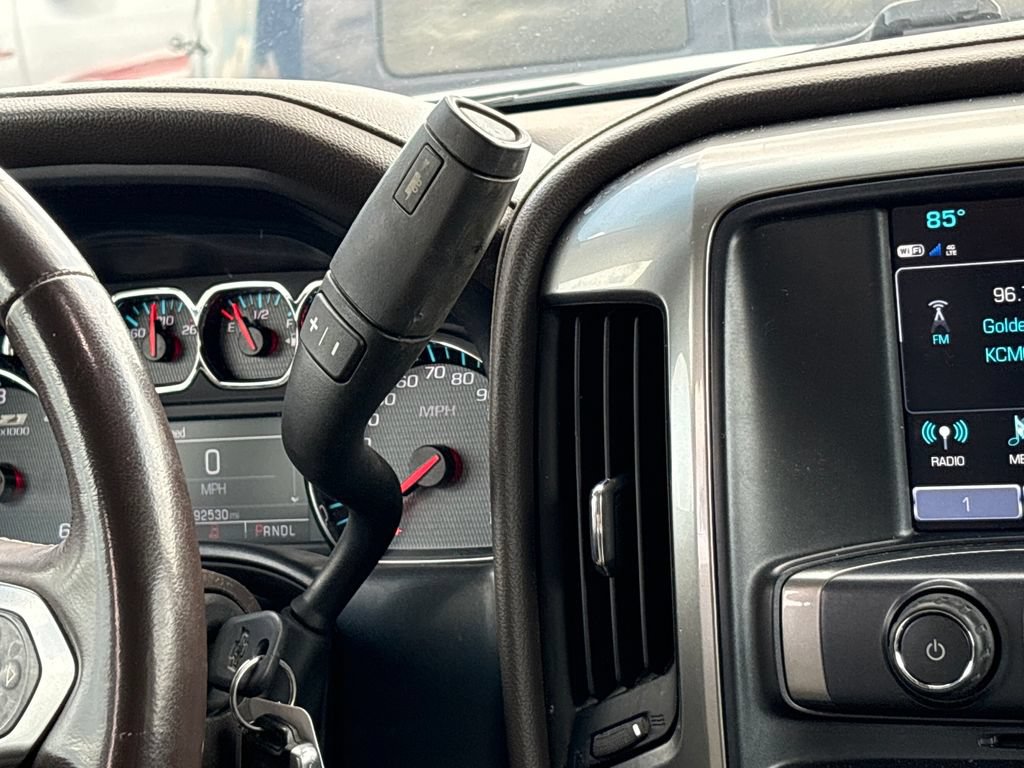 Used 2018 Chevrolet Silverado 1500 LTZ Z71 w/ LTZ Plus Package AWD/4WD image 32