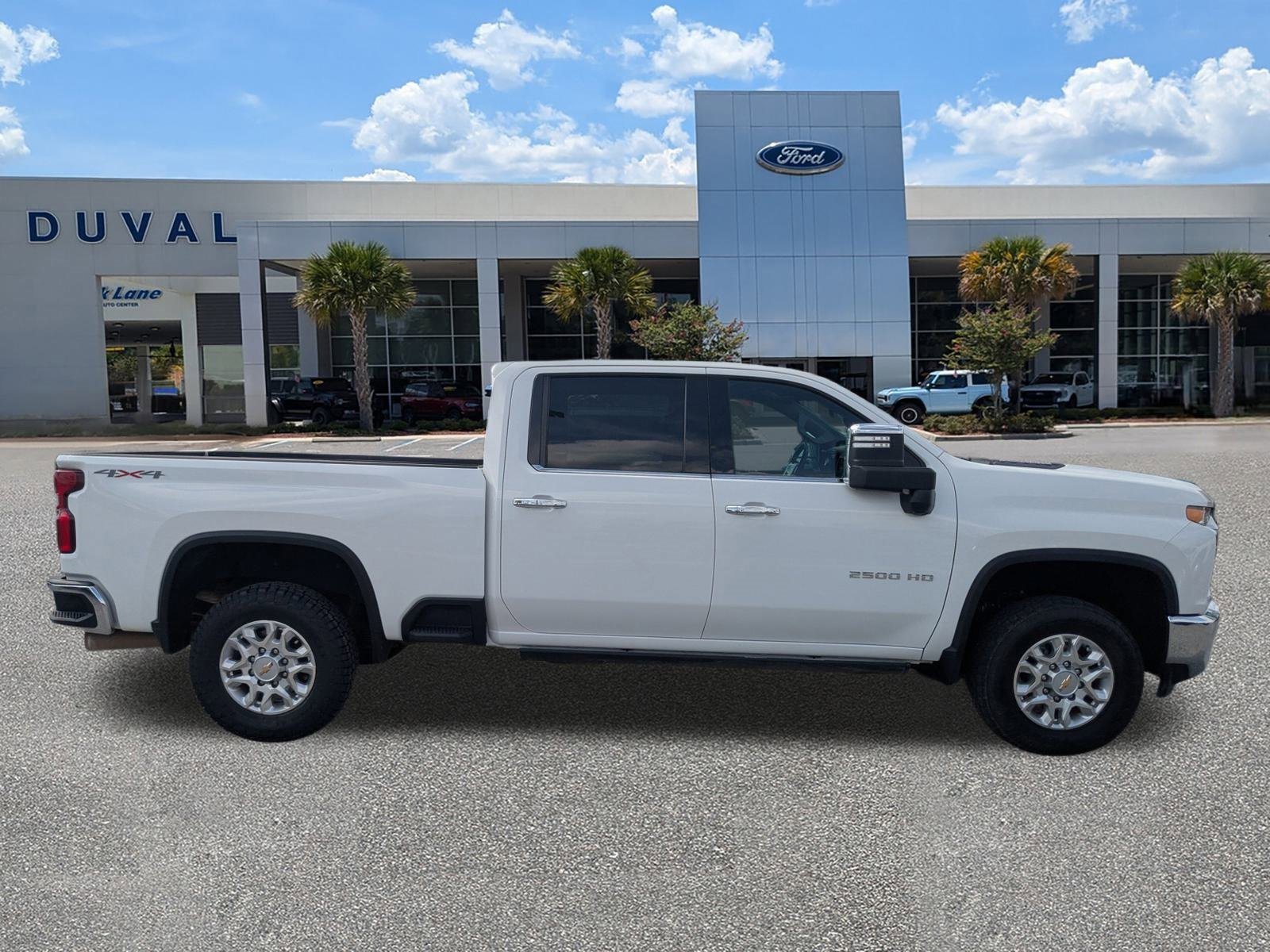 Used 2022 Chevrolet Silverado 2500 LTZ w/ LTZ Convenience Package image 3