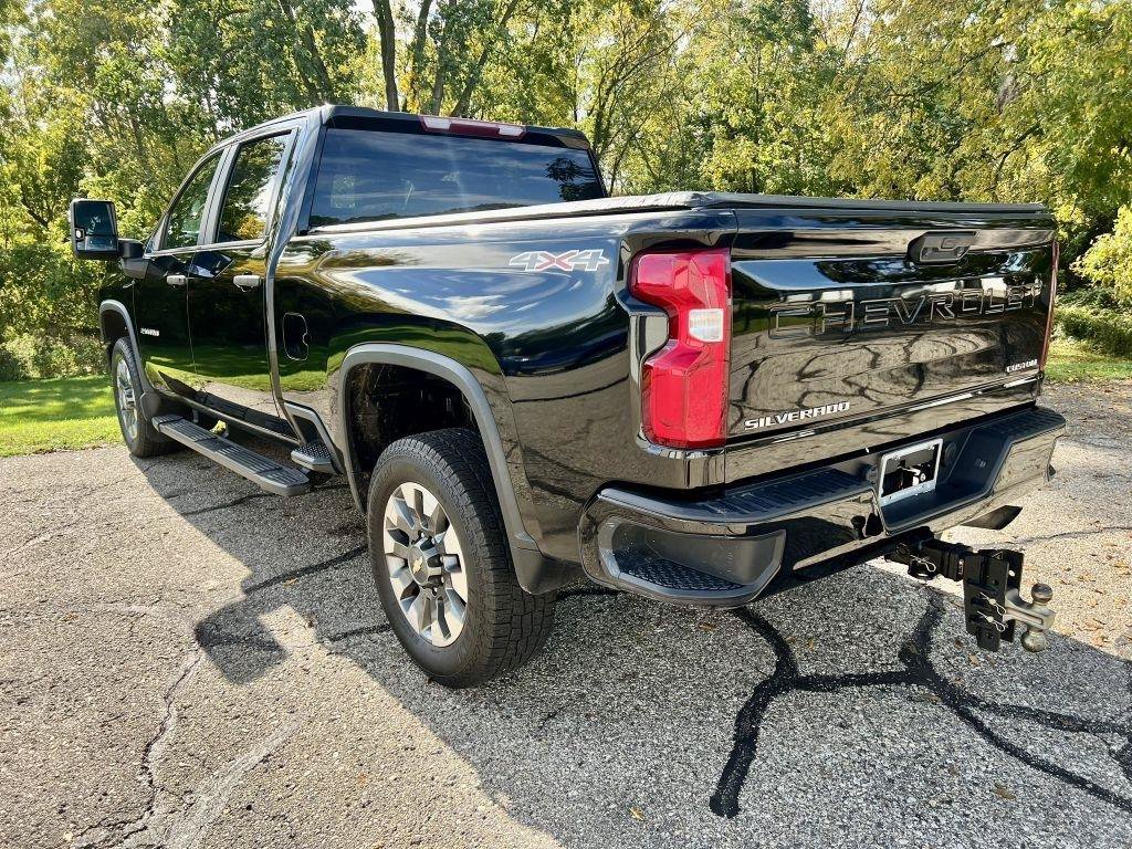 Used 2021 Chevrolet Silverado 2500 Custom w/ Custom Value Package AWD/4WD image 3