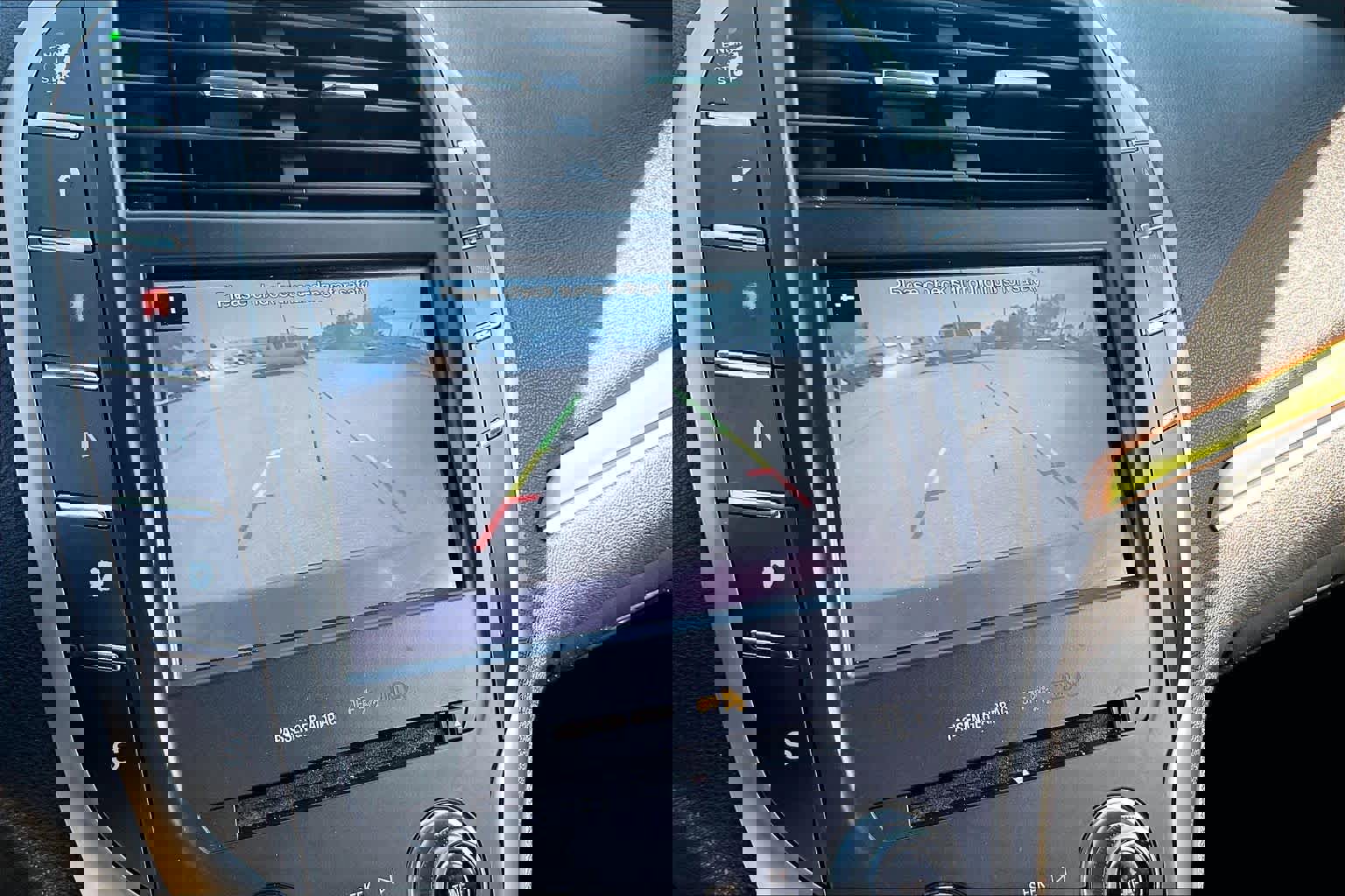 Used 2017 Lincoln MKC Select w/ Select Plus Package image 23