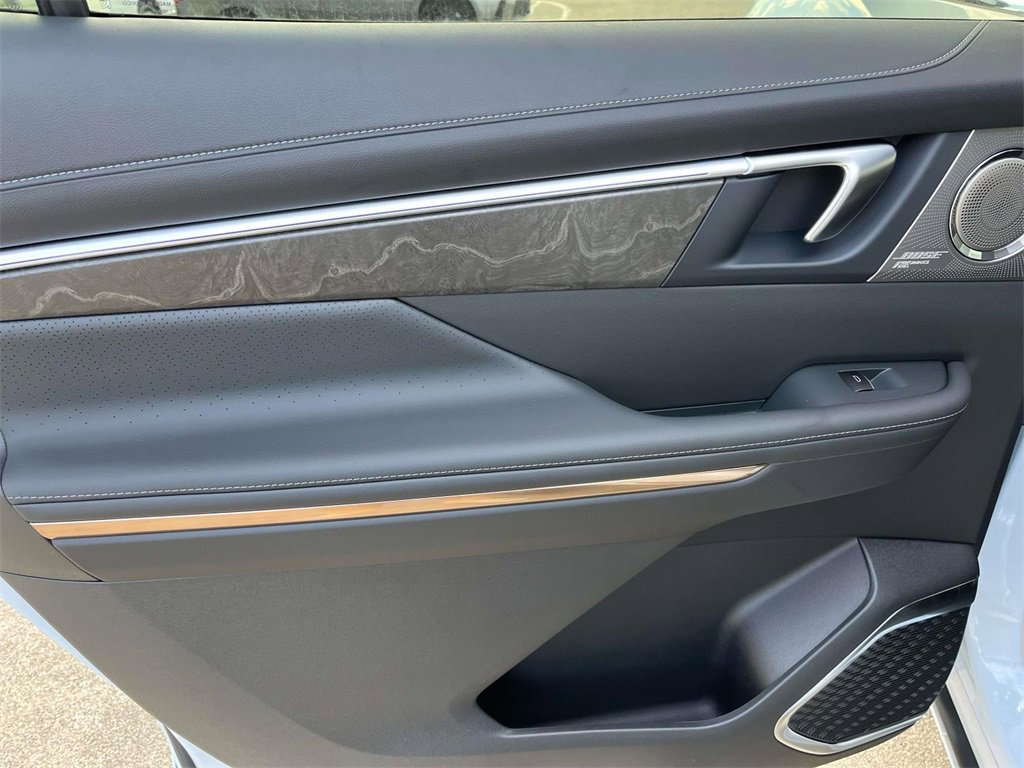 New 2026 Buick Enclave Avenir image 16