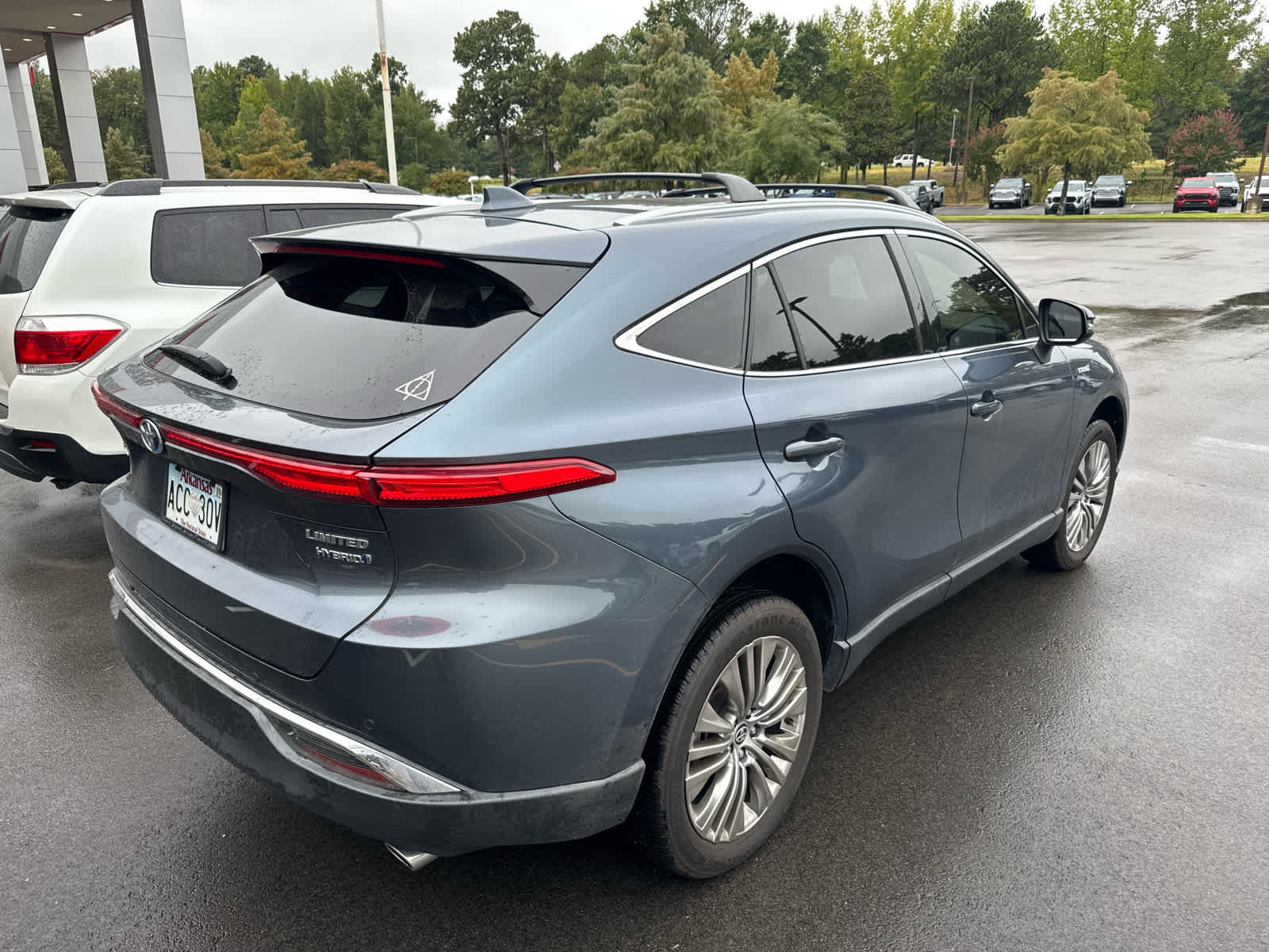 Used 2021 Toyota Venza Limited AWD/4WD image 4