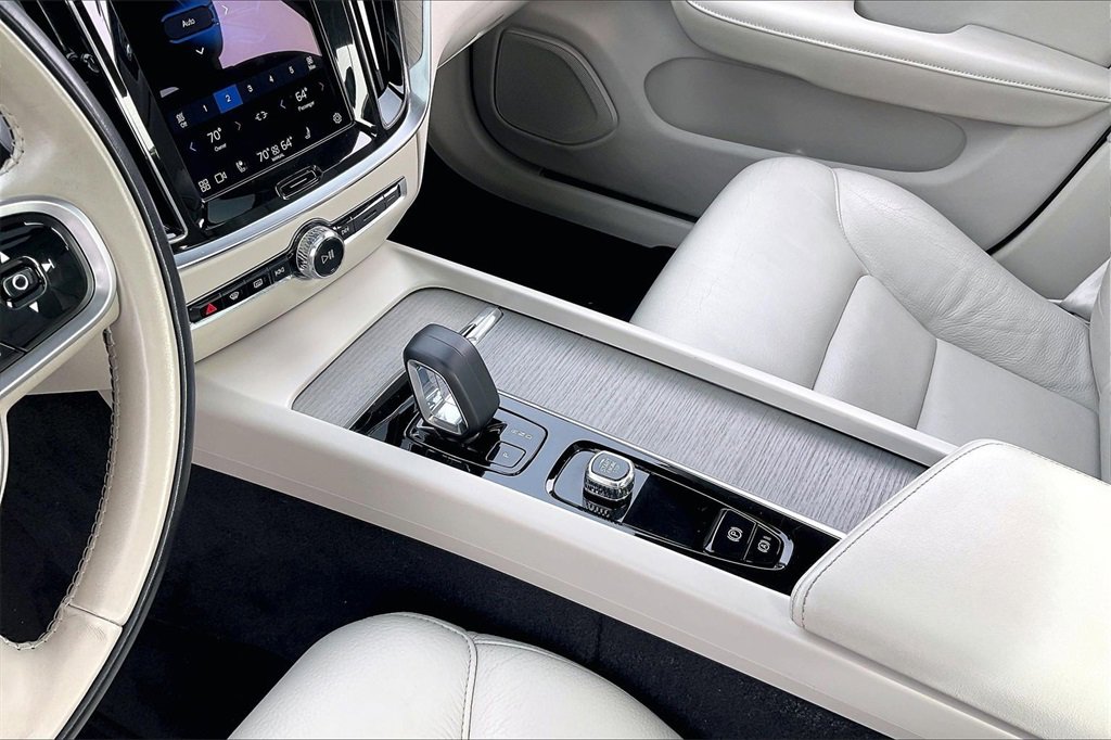 Used 2024 Volvo S60 B5 Plus image 15