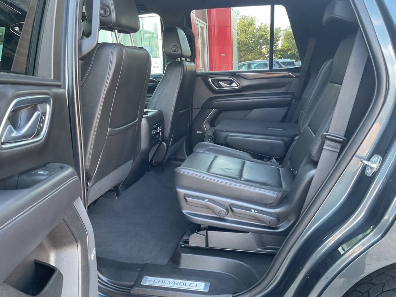 Used 2021 Chevrolet Tahoe Z71 AWD/4WD image 11