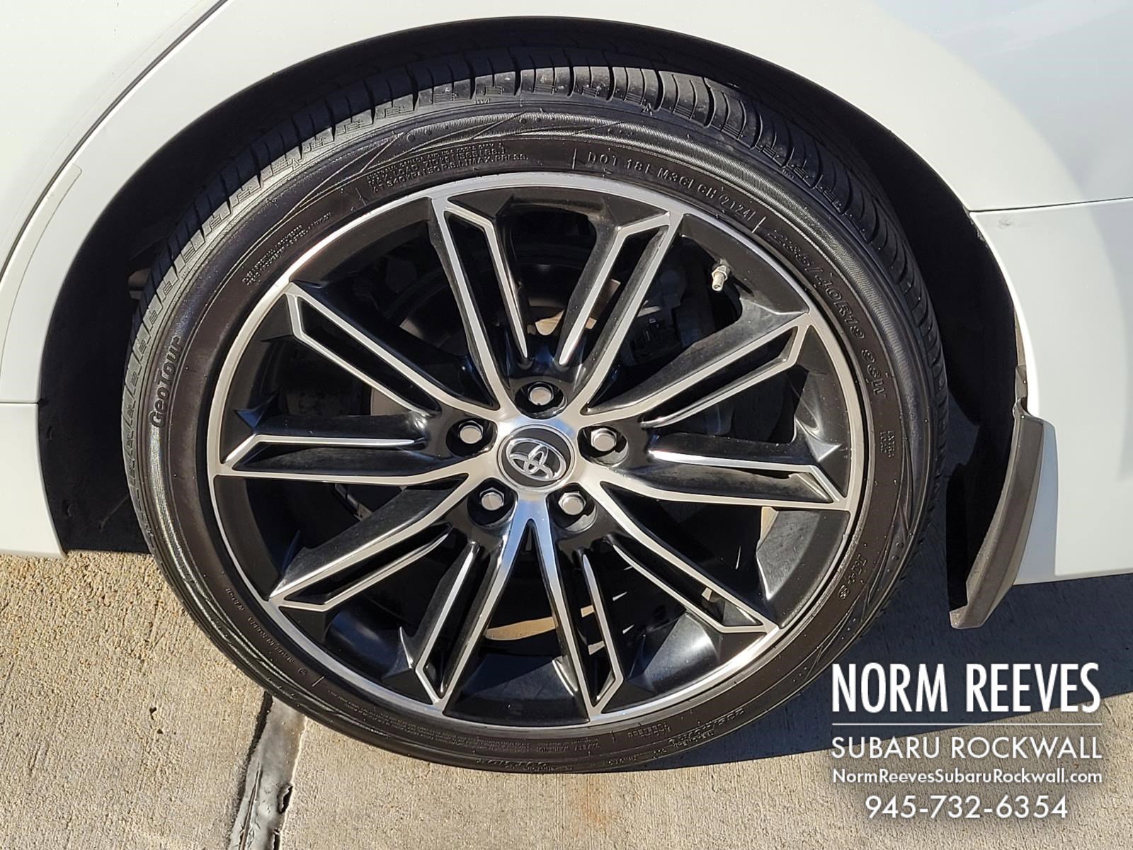 Used 2019 Toyota Avalon XSE image 23