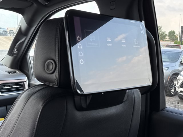 New 2026 GMC Yukon Denali w/ Denali Reserve Package AWD/4WD image 9