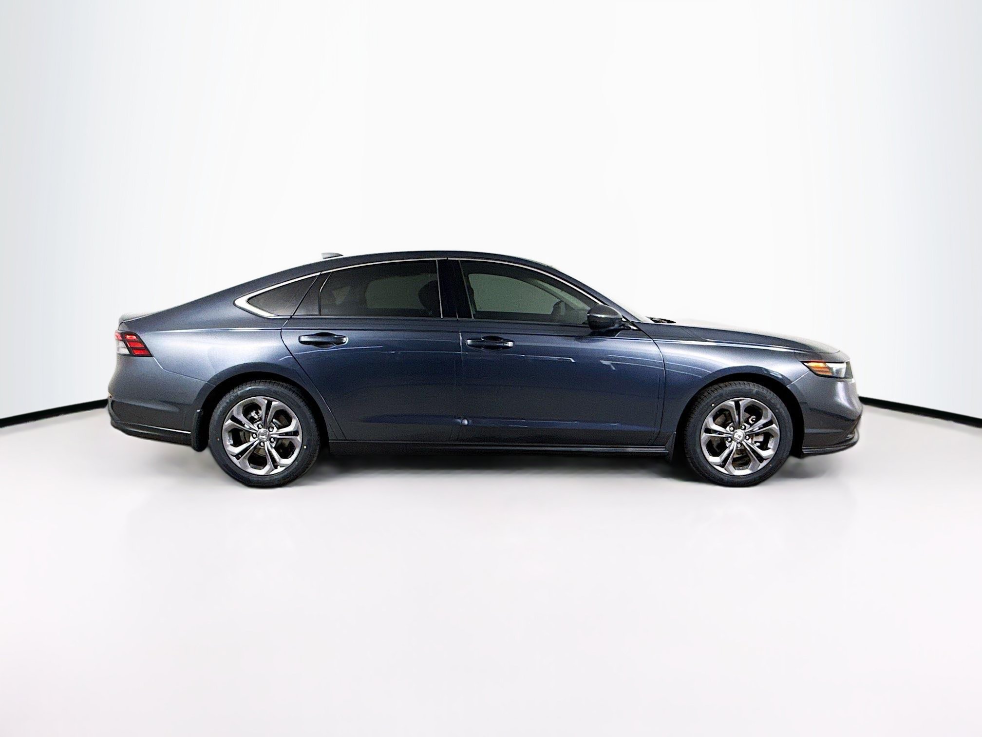 Certified 2023 Honda Accord EX image 2