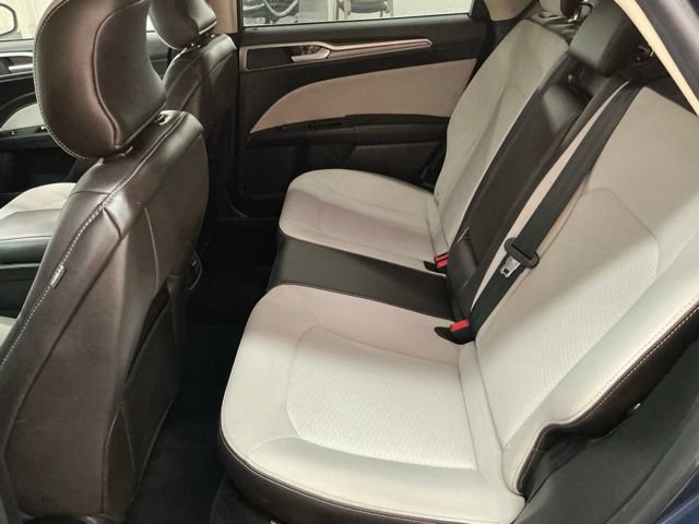 Used 2019 Ford Fusion SE w/ Equipment Group 151A FWD image 12