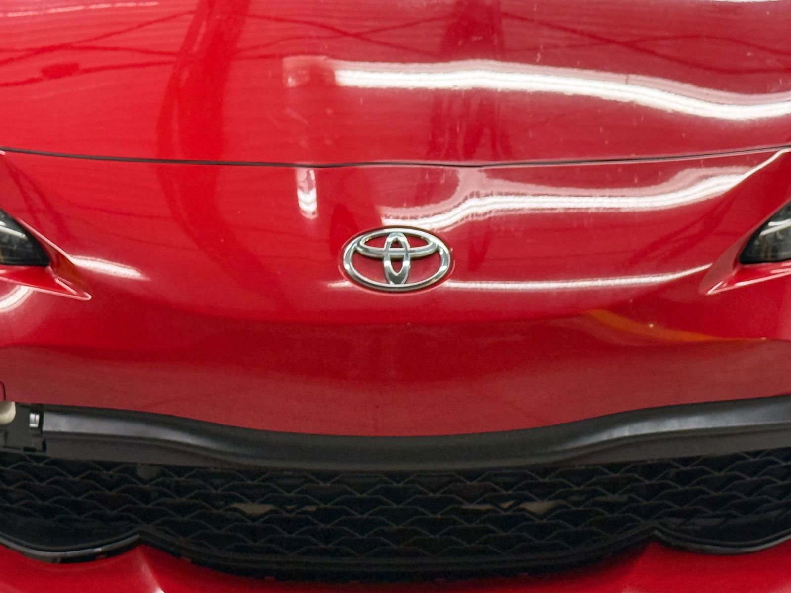 Used 2018 Toyota 86 RWD image 5