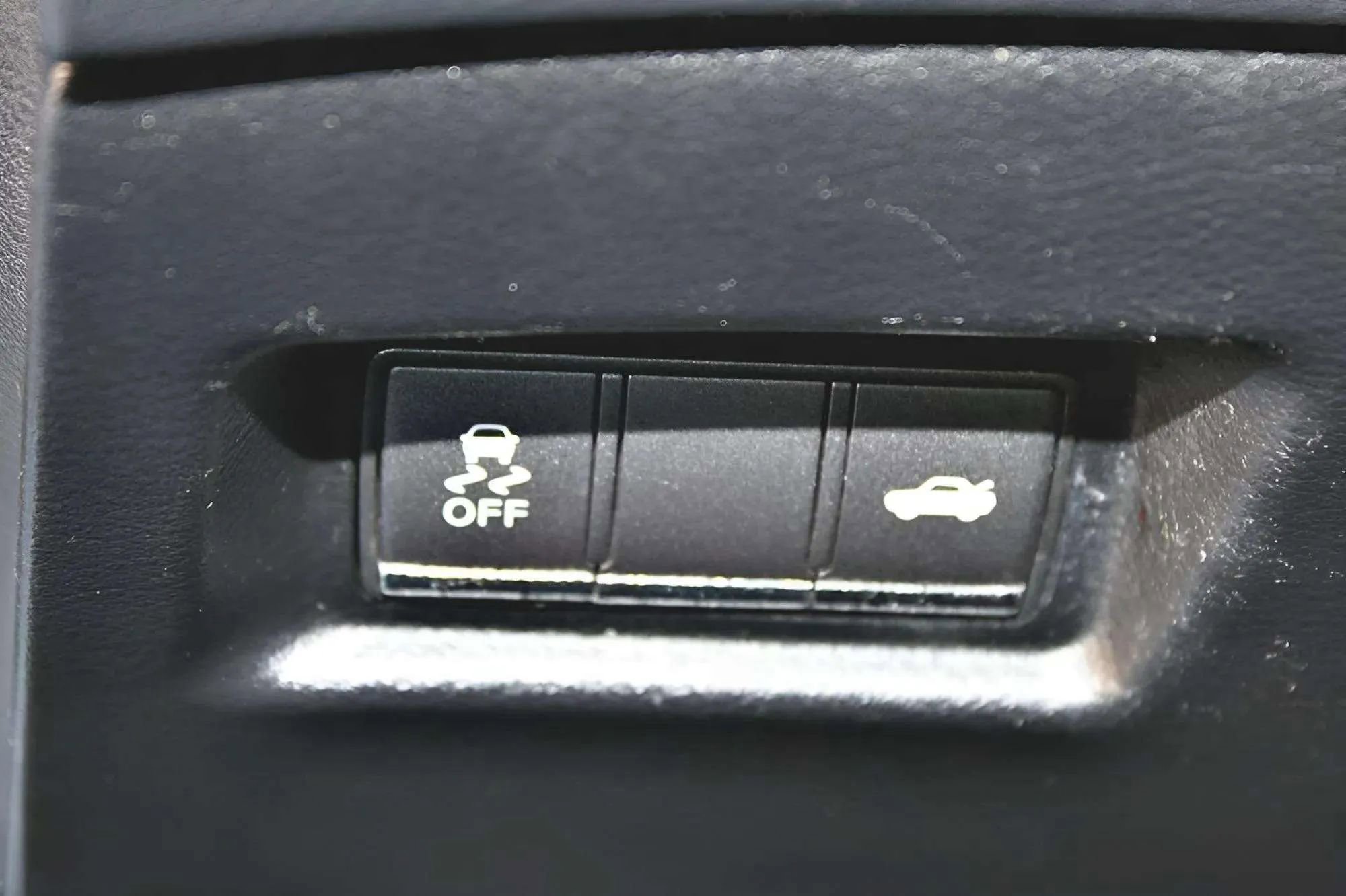 Used 2014 INFINITI Q50 Premium w/ Navigation Package RWD image 14