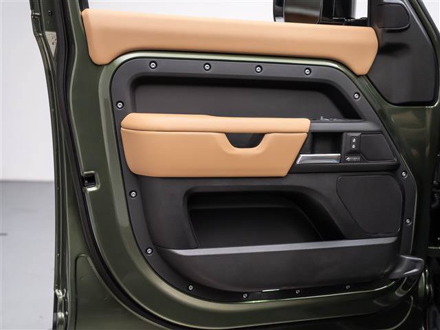 New 2026 Land Rover Defender 110 X-Dynamic SE AWD/4WD image 23