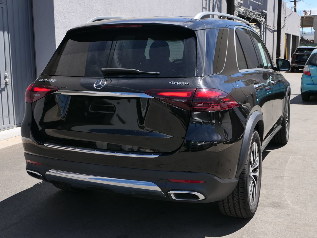 Used 2025 Mercedes-Benz GLE 450 4MATIC image 3