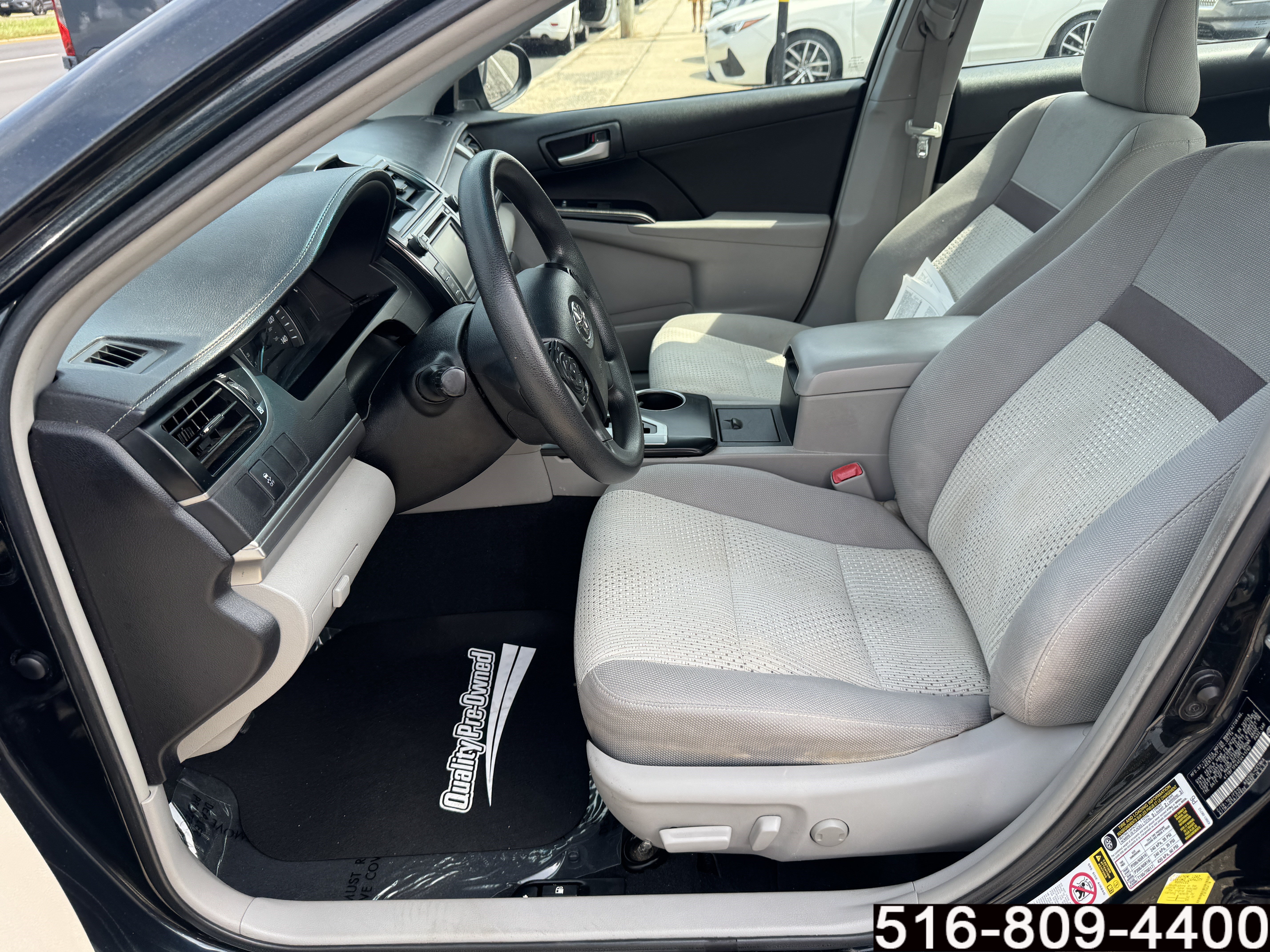 Used 2014 Toyota Camry LE FWD image 24