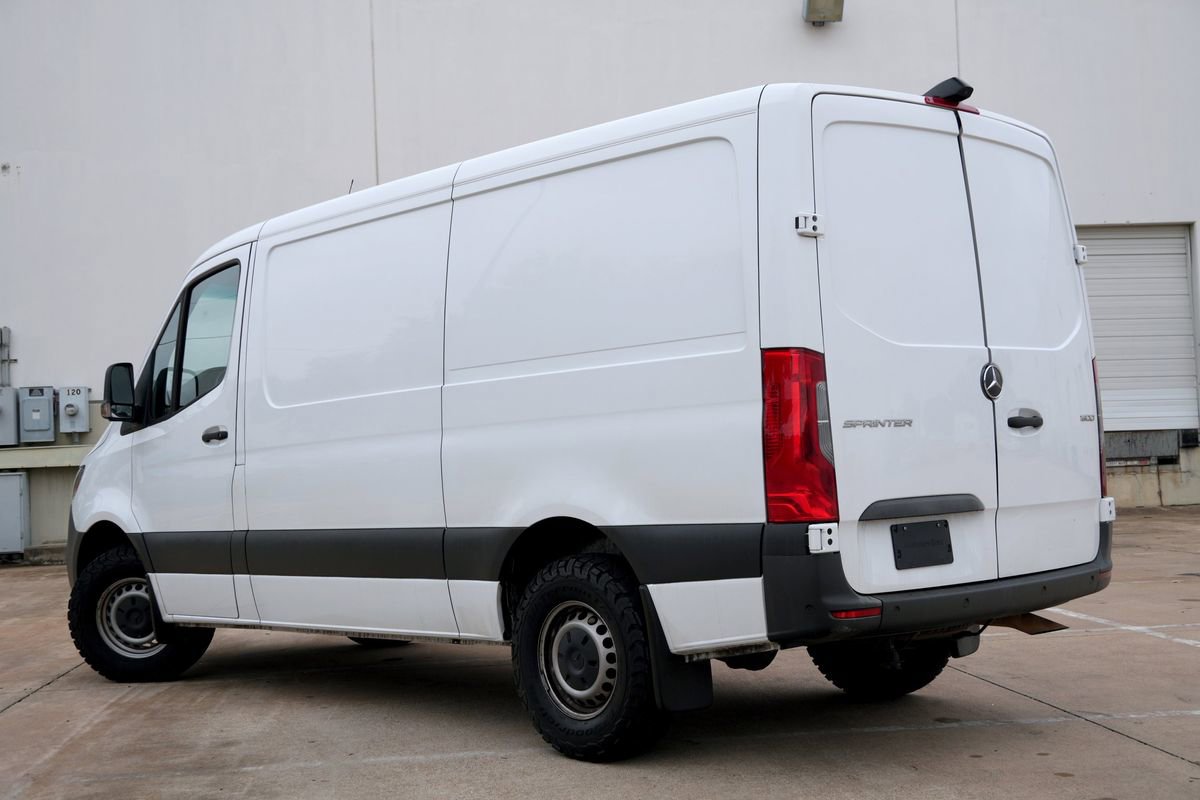 Used 2022 Mercedes-Benz Sprinter 1500 image 4