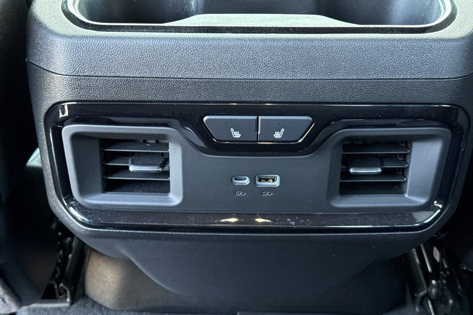 Used 2025 GMC Sierra 1500 AT4 AWD/4WD image 16