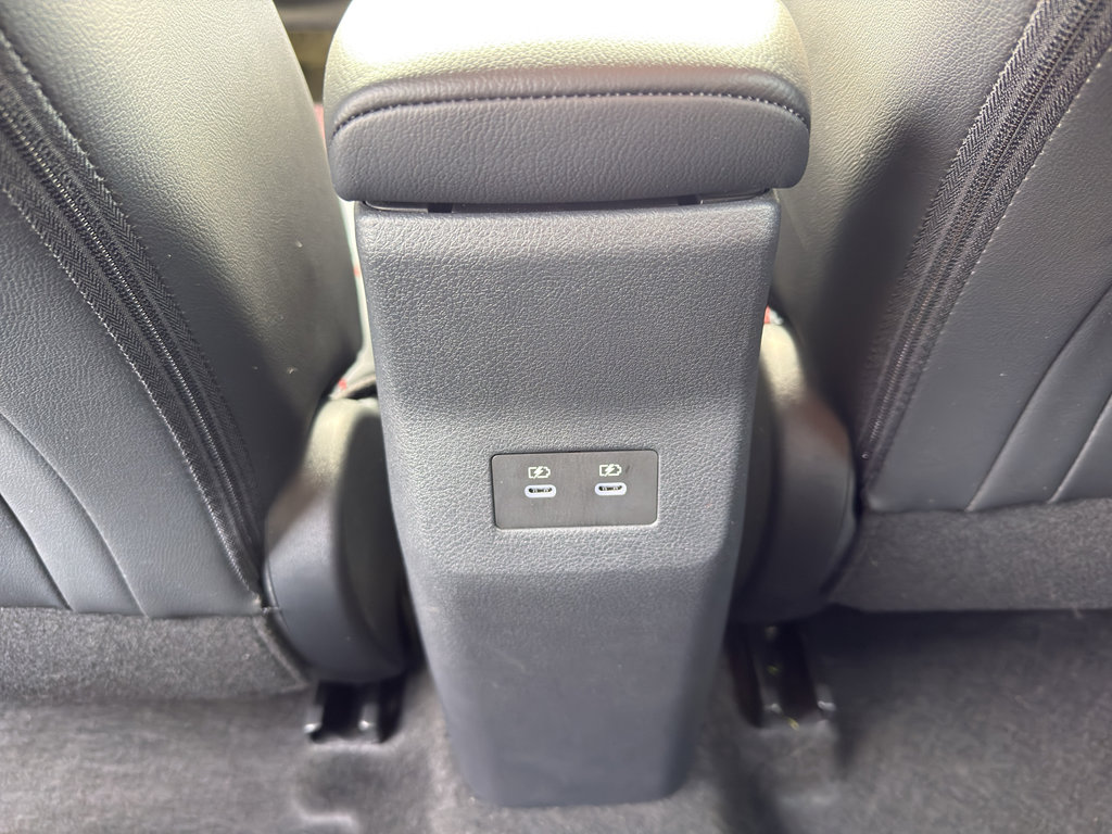 Used 2025 Nissan Kicks SR image 31