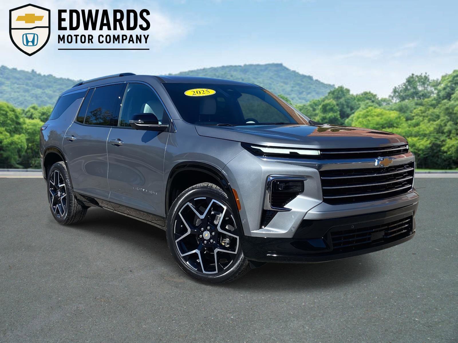 Used 2025 Chevrolet Traverse High Country