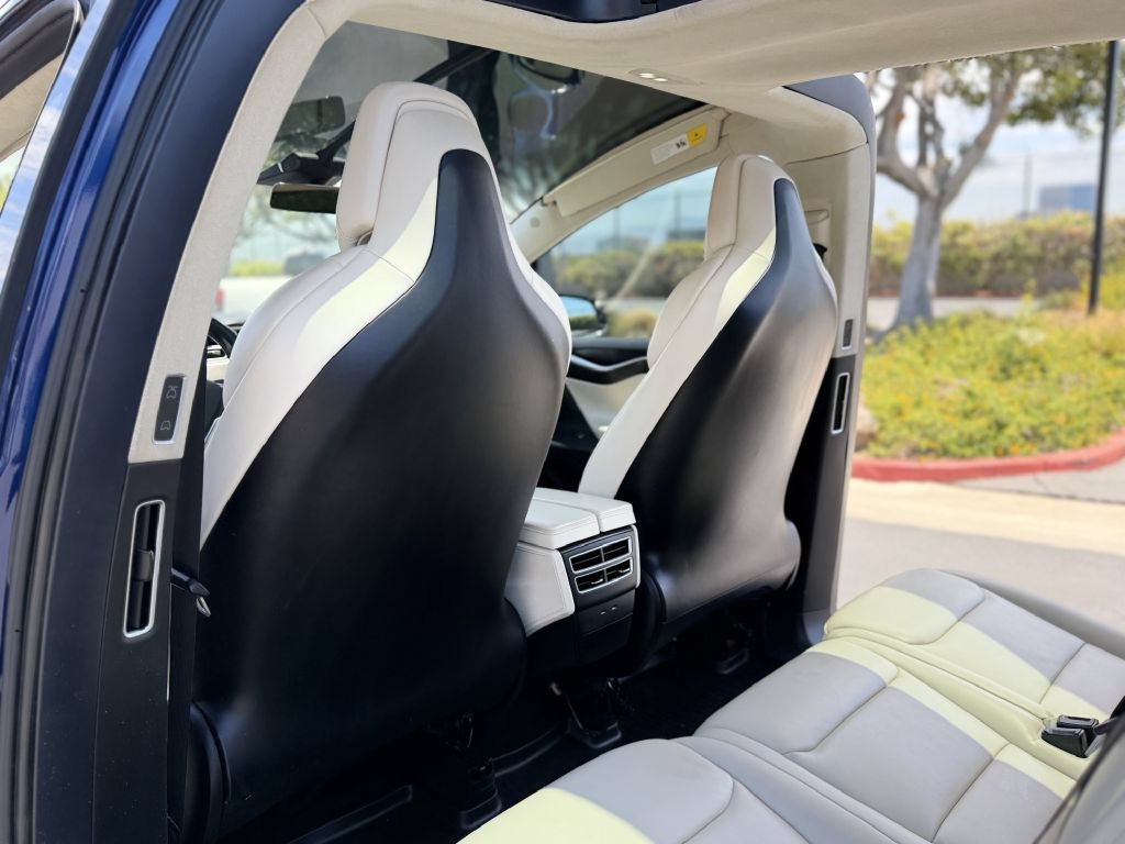Used 2017 Tesla Model X 75D AWD/4WD image 13