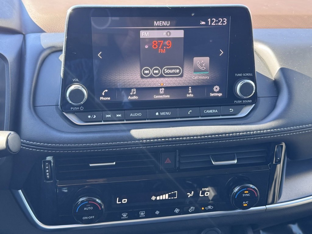 Used 2022 Nissan Rogue SV image 29