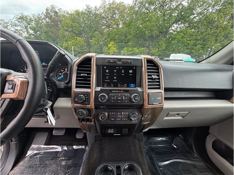 Used 2018 Ford F150 XLT w/ Equipment Group 302A Luxury AWD/4WD image 11