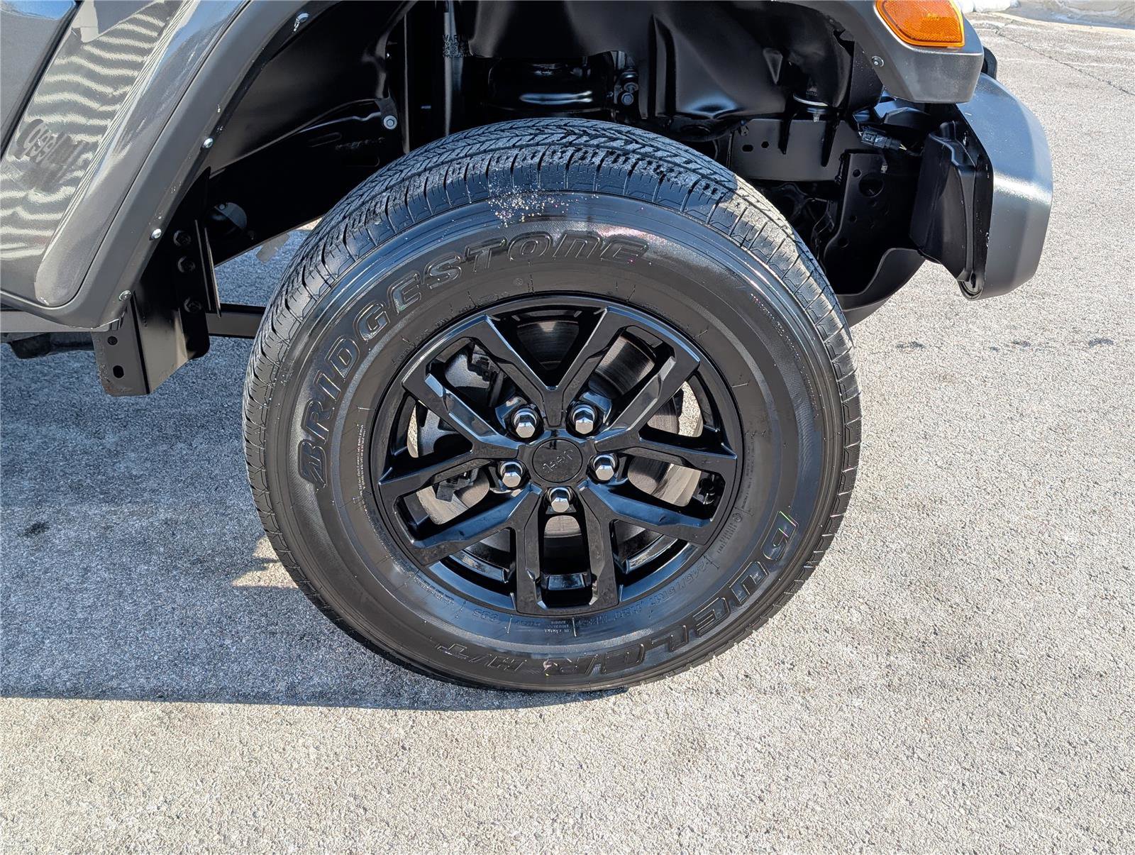 Used 2023 Jeep Gladiator Sport image 9