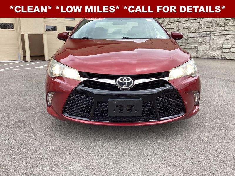 Used 2015 Toyota Camry XSE w/ Moonroof Package FWD image 2
