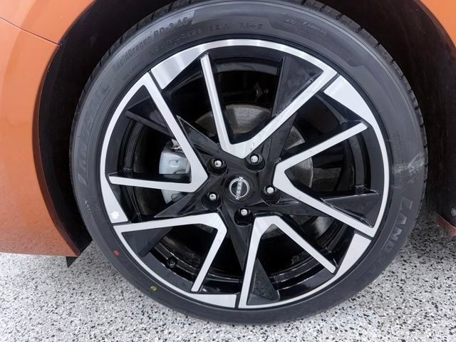 Used 2025 Nissan Sentra SR FWD image 11
