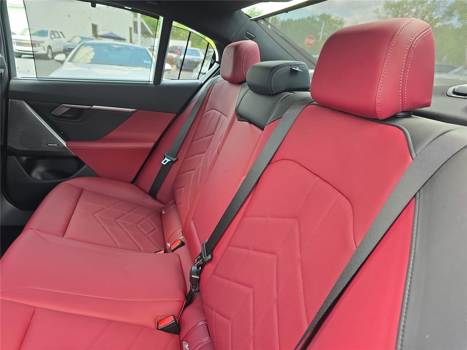 Used 2025 BMW 540i xDrive AWD/4WD image 14