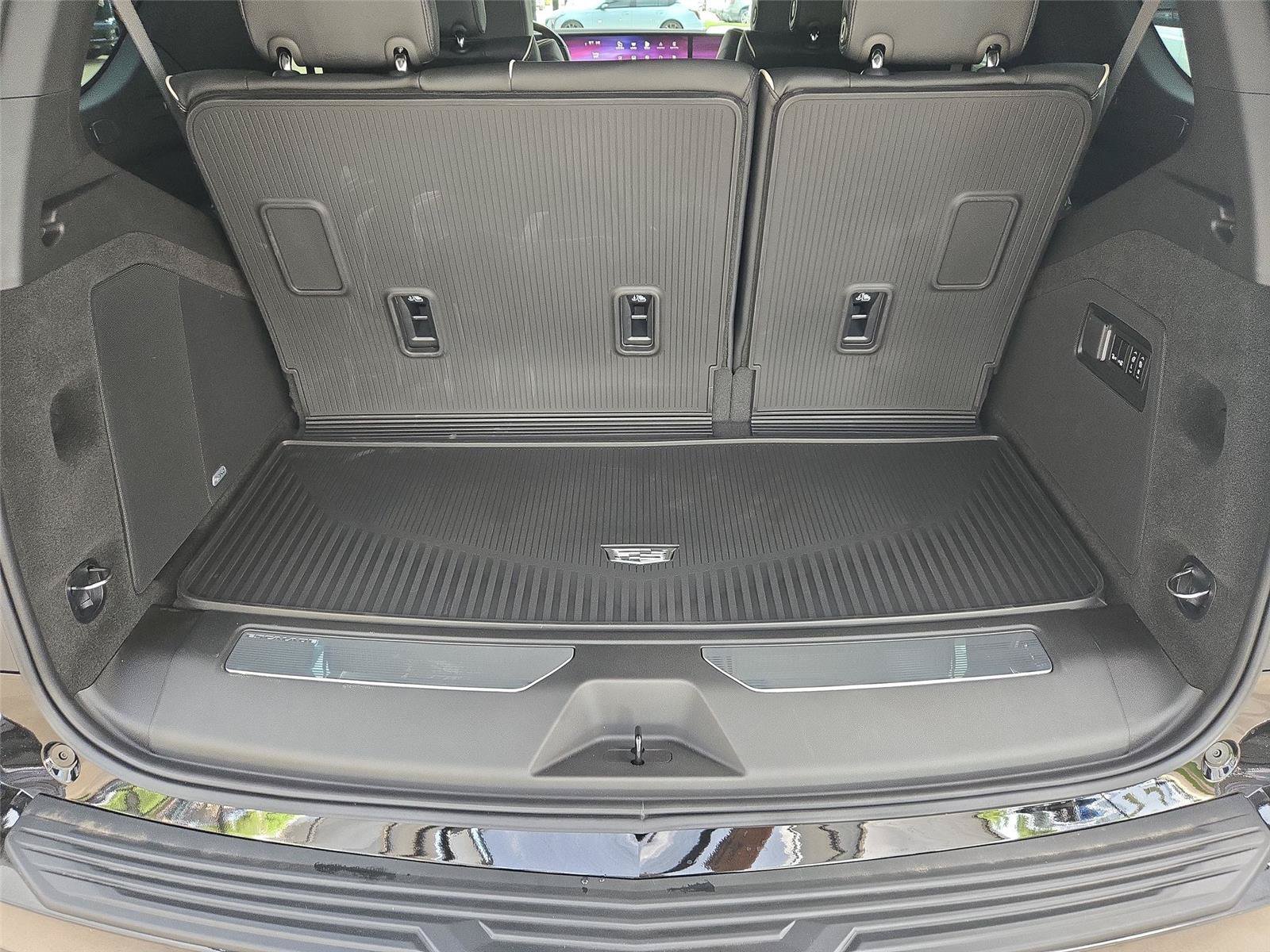 New 2026 Cadillac Escalade Sport w/ Touring Package AWD/4WD image 31