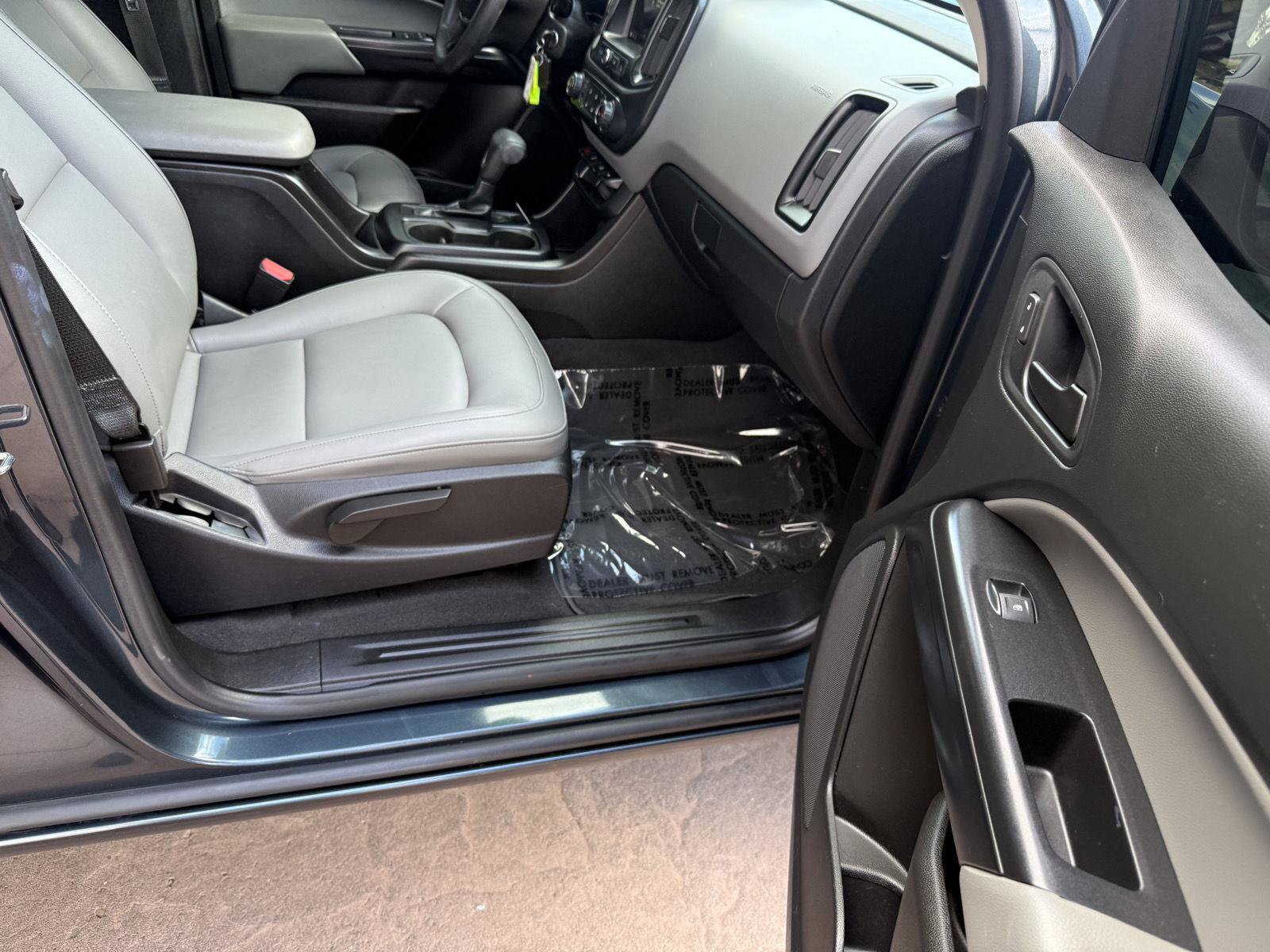 Used 2019 Chevrolet Colorado W/T w/ WT Convenience Package RWD image 18