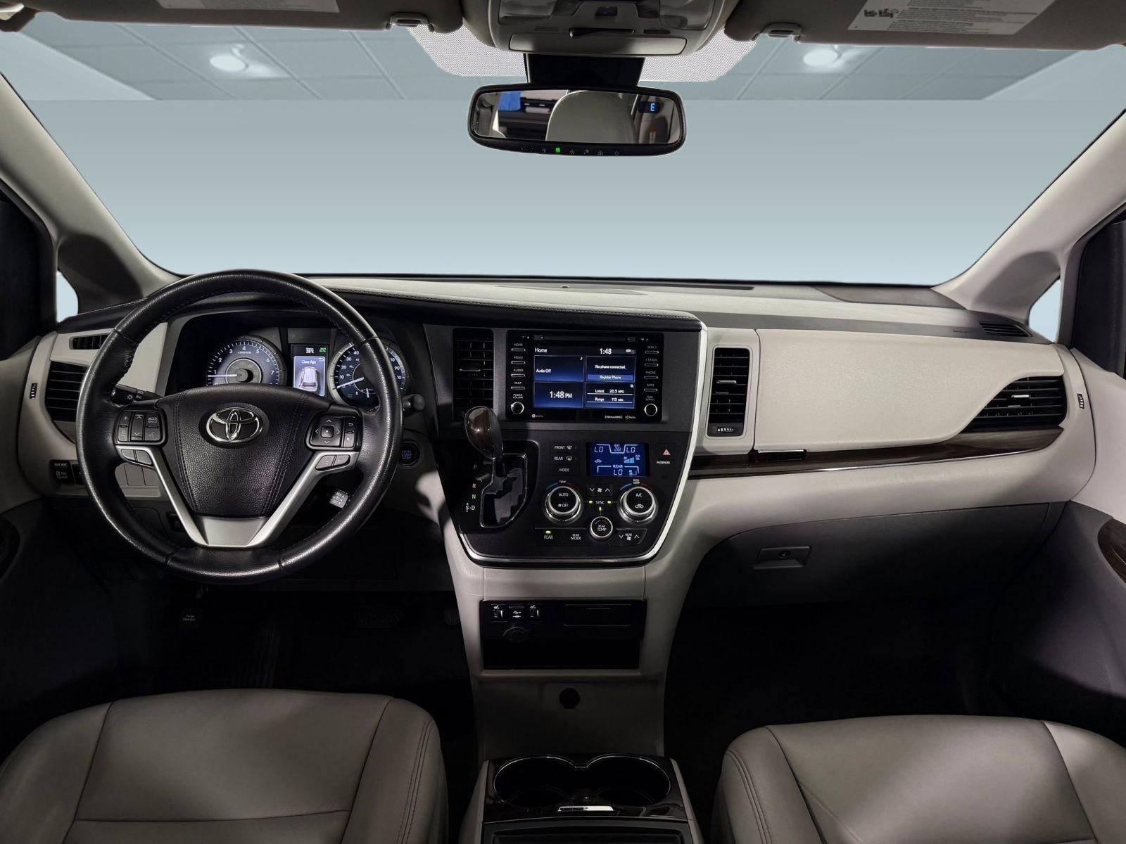Used 2019 Toyota Sienna XLE FWD image 14