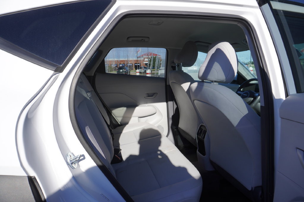 Used 2025 Hyundai Kona SEL AWD/4WD image 7
