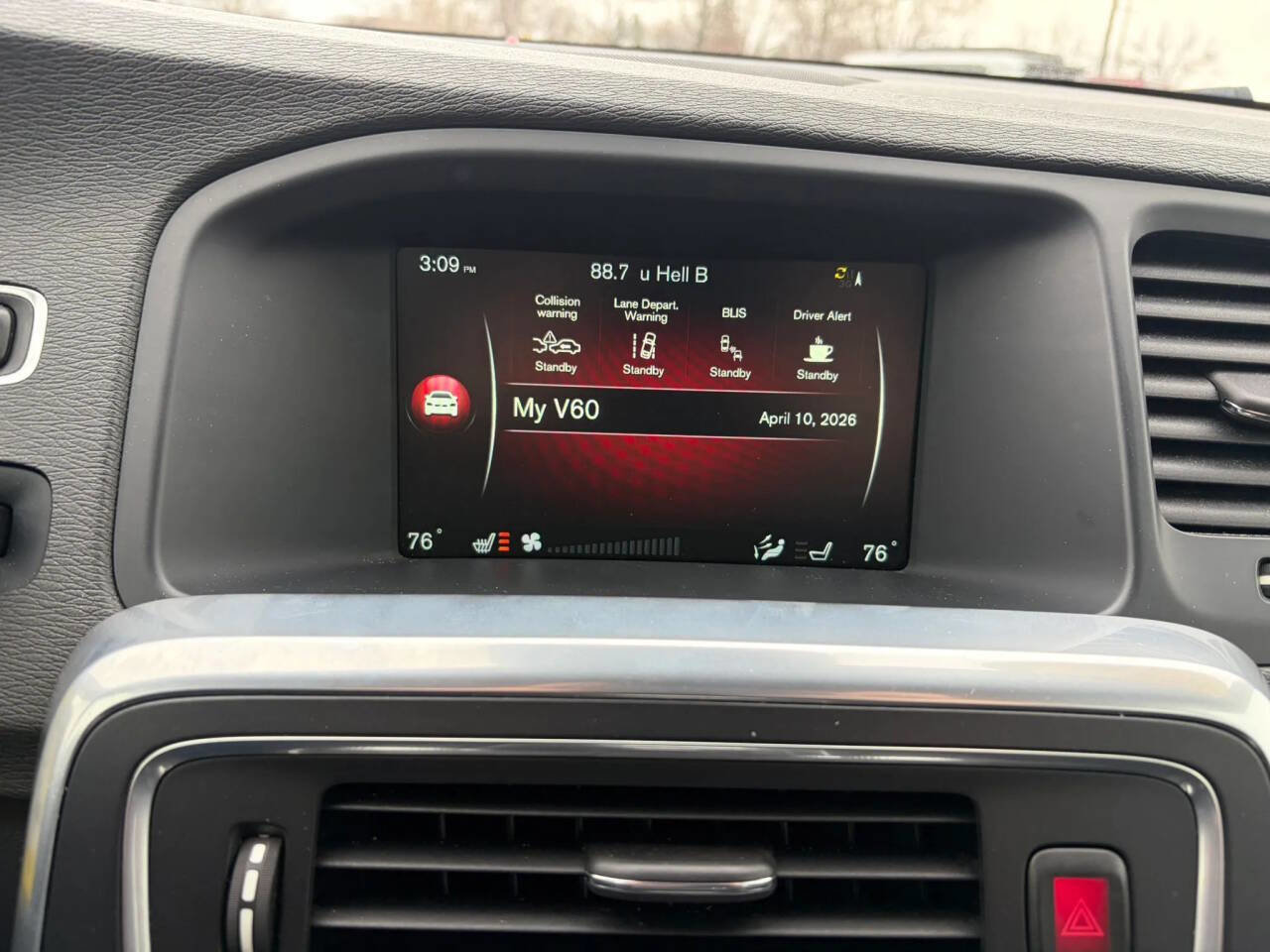 Used 2016 Volvo V60 T6 R-Design Platinum w/ Climate Package image 16