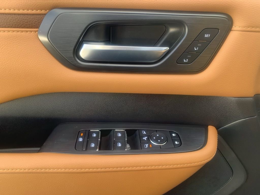 New 2026 Nissan Armada SL w/ Captain's Chari Seat Package AWD/4WD image 11